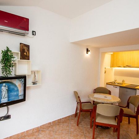 Guest House Jedro Petrovac Kültér fotó