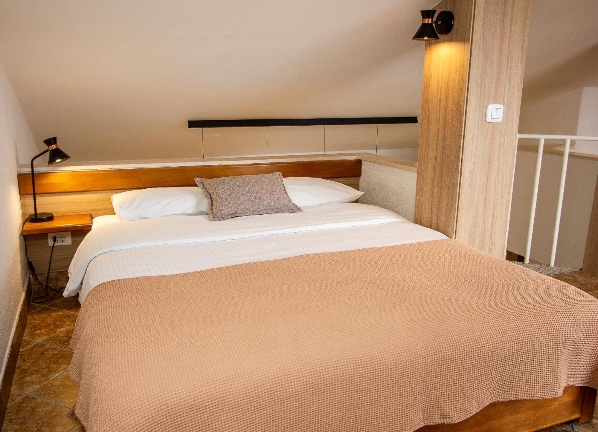 Guest House Jedro Petrovac Kültér fotó