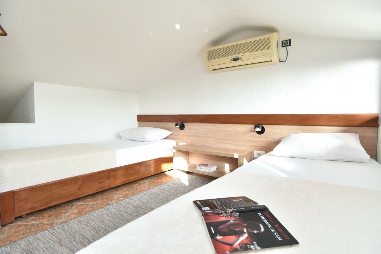 Guest House Jedro Petrovac Kültér fotó