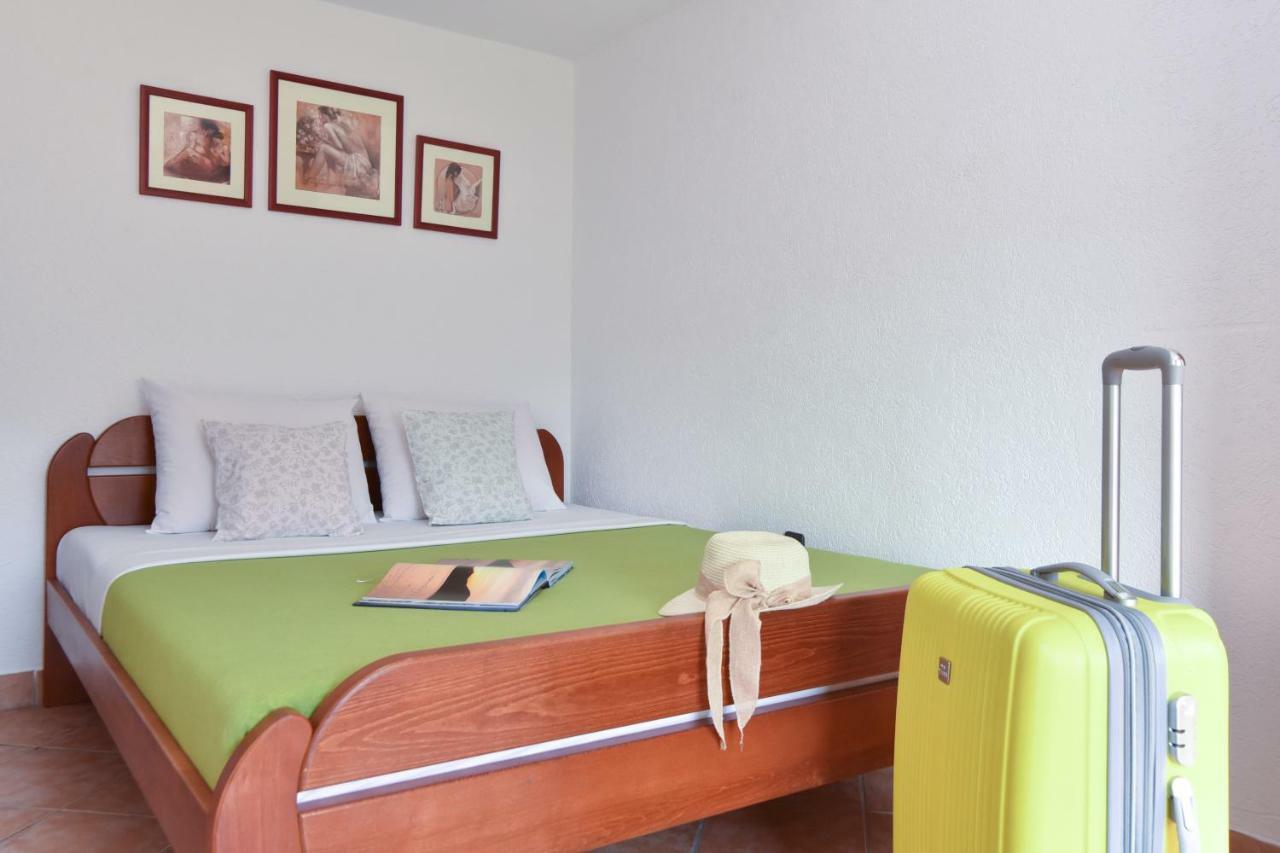 Guest House Jedro Petrovac Kültér fotó